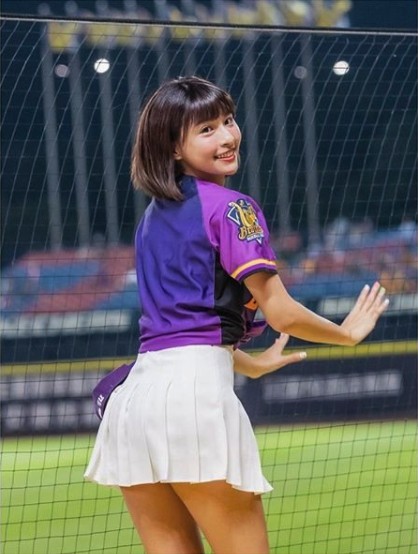 【小鬼黃鴻升過世】死前2星期曾向女友説「不結婚好嗎」,背後藏心碎原因!死後方能認愛,峮峮:我只想要你