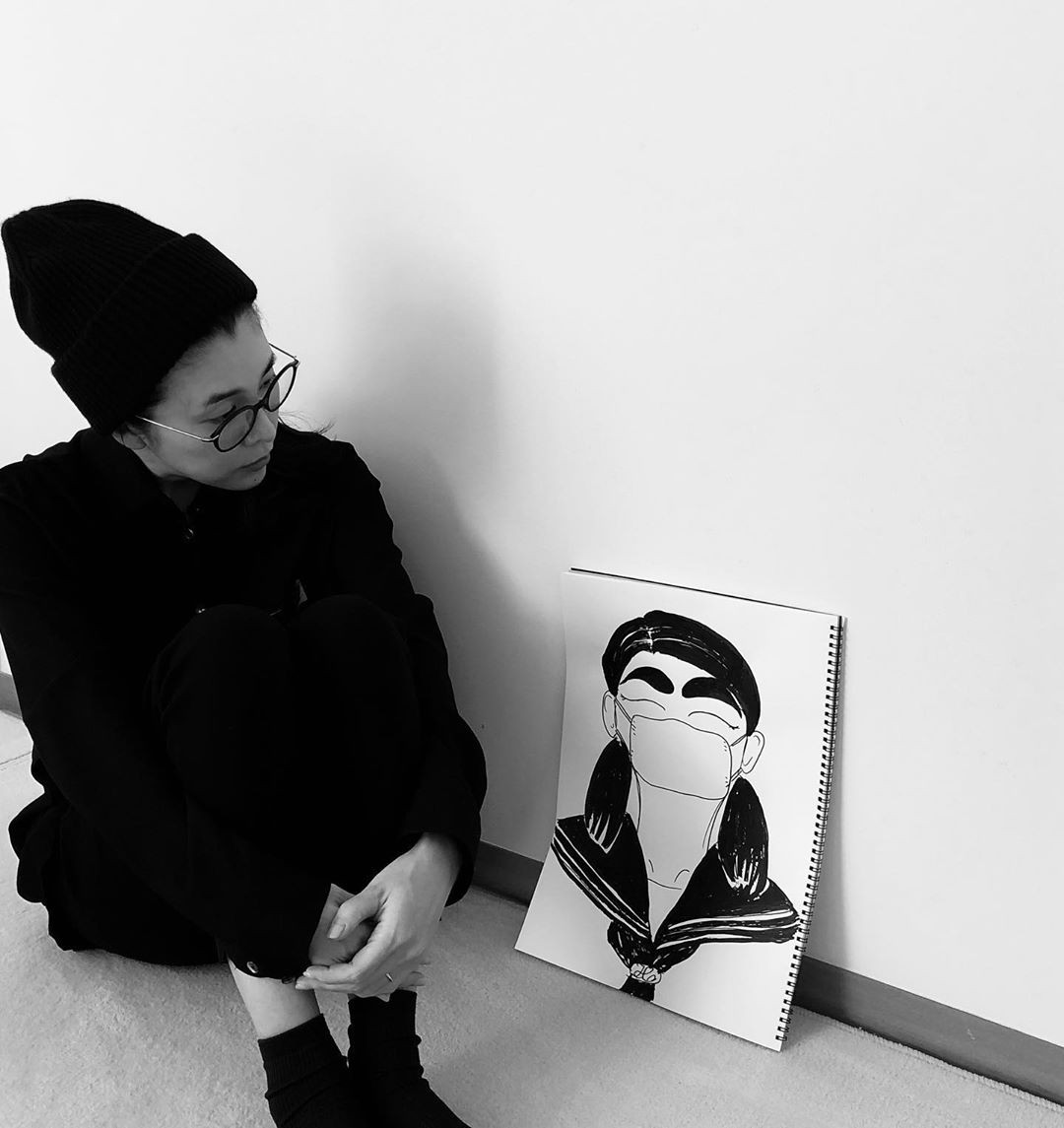竹內結子生前經常笑臉迎人,形象正面樂觀,甚至獲得「笑顏女王」之稱,可說是在死前毫無自殺徵兆。