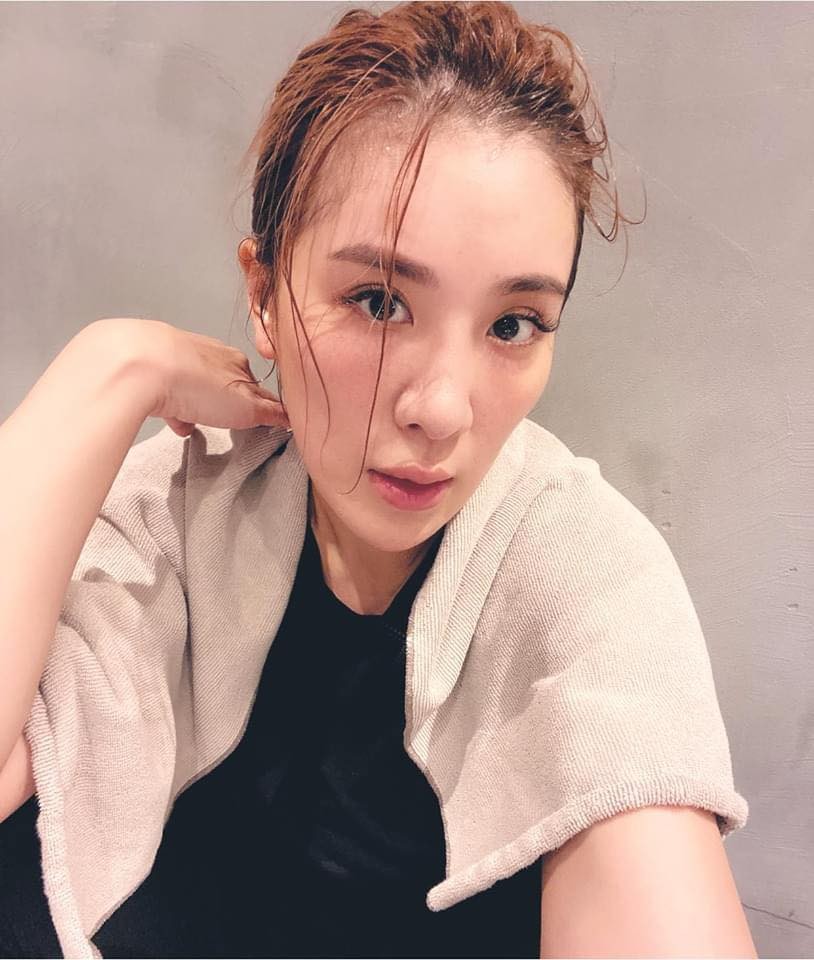 小禎減肥的一直那麼強,就是為了自己,為了女兒。瘦身必須保持一個正面健康的心態才能持久的減肥。堅持也是她瘦身成功的一大要素,只要有信念不偷懶,多肥的人都可以瘦下來,像她一樣大變身。