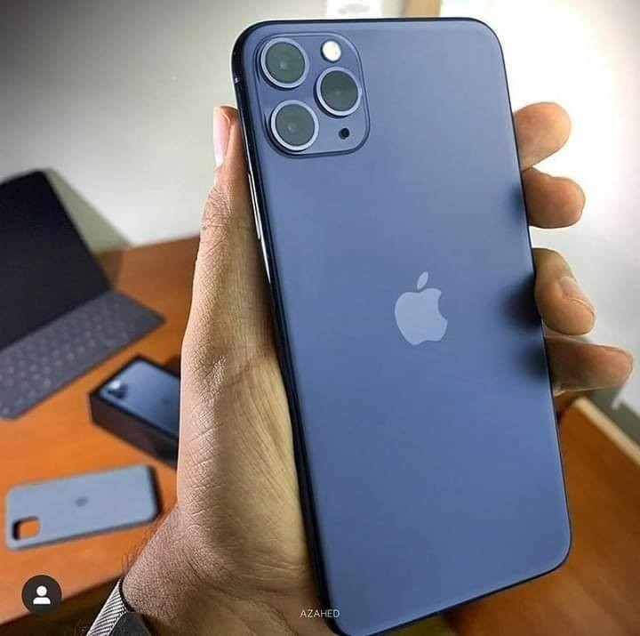 早前有人設計了iPhone 12「海軍藍」的實體圖模樣!