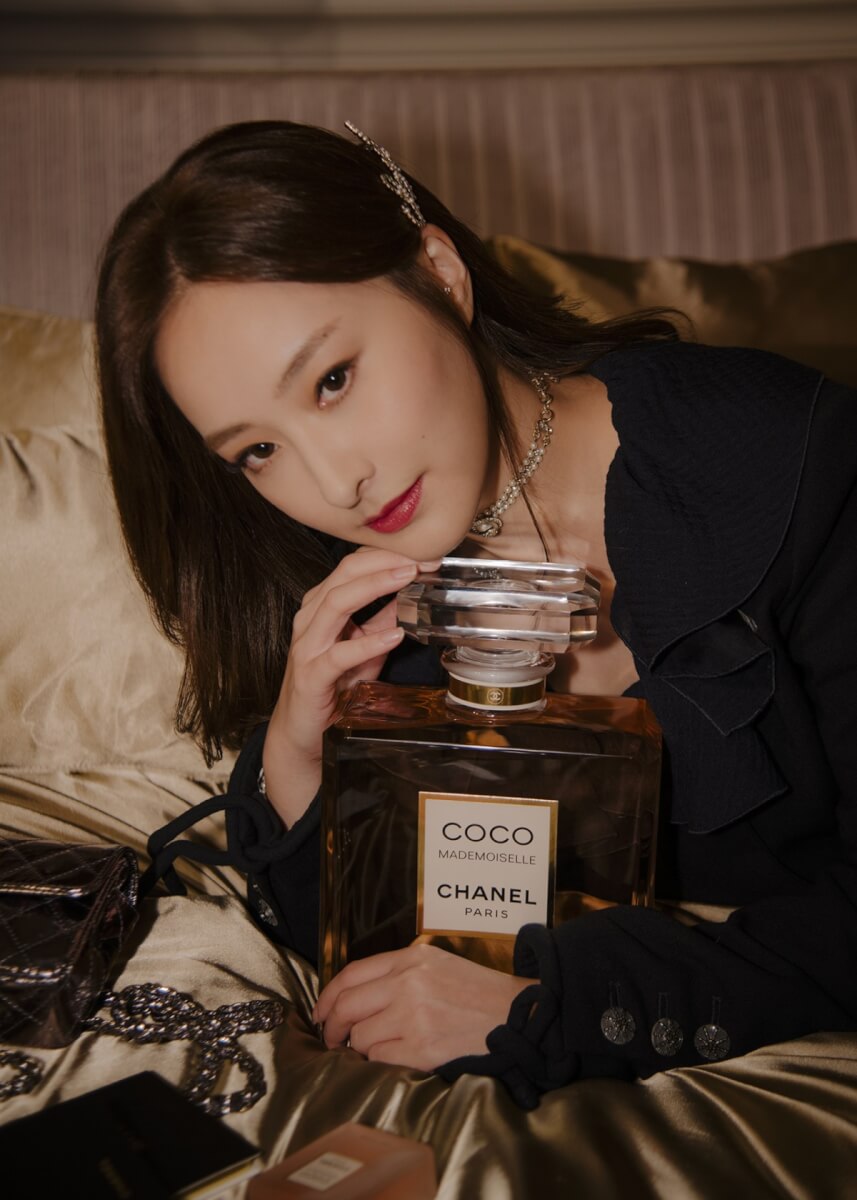 【Chanel香水】這款香調的設計意念超有藝術氣息,設計師把東方香調想像成一幅水彩畫,把所有的香調完美融合在一起,先有柑橘的光明清新氣息