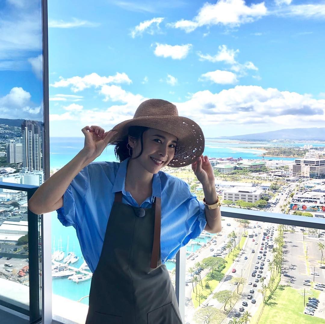 據日媒報導,竹內結子死前一晚與家人吃完晚飯後先行回到2樓的房間。