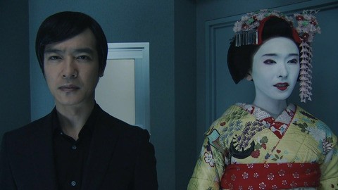 在《王牌大律師》和《逃避可恥但有用》她更要扮演一個比較生動可愛的角色,表情多多的她也有過很多崩壞照!她成為日本國民演員也不是沒有道理的,樣子表情竟然可以那麼多變而且可以完全放下美女的包袱演習,真的很佩服!
