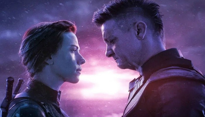暫時最新上映的Marvel電影就是由Scarlett Johansson主演的《黑寡婦》。在《復仇者聯盟:終局之戰》中她和鷹眼肩負着從Vormir星球取回靈魂寶石的任務,他們其中的一個人犧牲自己的生命。最終黑寡婦走到了生命的盡頭,令一眾網民對於Natasha的離去很不捨!