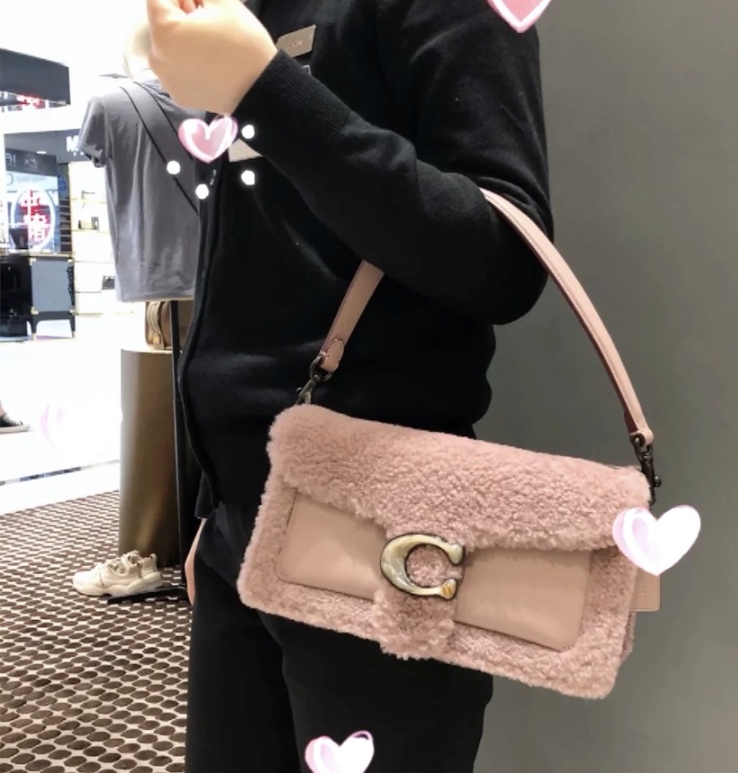 Coach Tabby Bag藕粉紫羊羔毛/秋冬必備淡紫色毛茸茸名牌手袋
