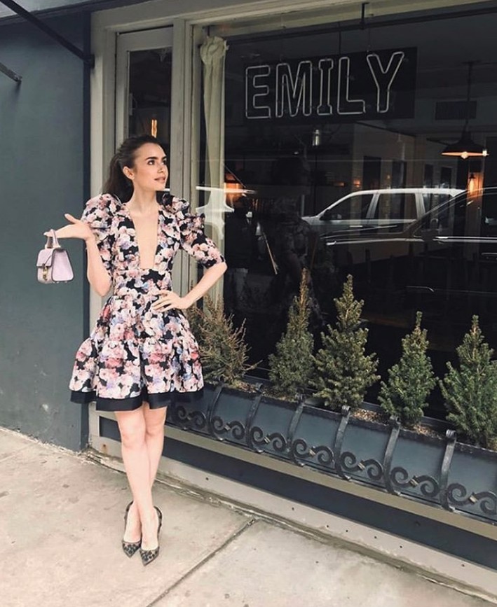 Netflix必追新劇《Emily In Paris艾蜜莉在巴黎》!Lily Collins狂換靚衫闖巴黎時尚圈追夢