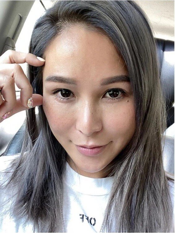 近日,Heidi在IG上上載了與女兒的自拍照,