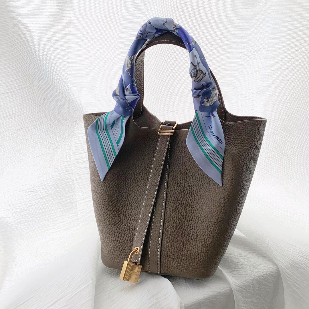 【名牌手袋】Hermès愛馬仕手袋的設計簡單直接,沒有加添繁複小細節,令手袋百搭度大增~