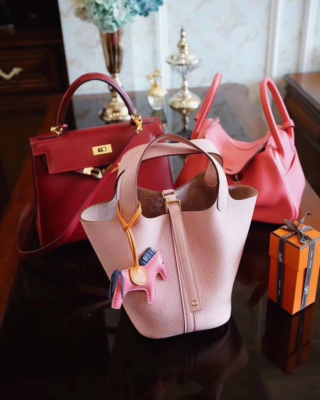 【名牌手袋】Hermès愛馬仕已是時尚界心中殿堂級的手袋品牌,很多經典手袋都是一袋難求!