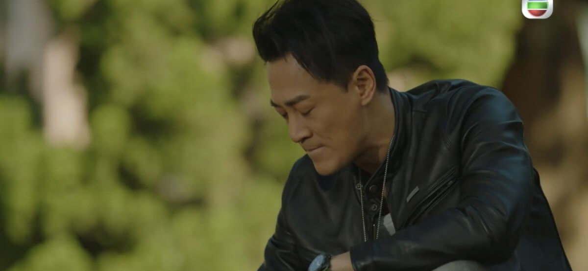 其實她會否客串在劇中仍是謎團,導演也曾經表示要賣個關子。在預告片中也只是出現了釘姐的畫像。另一幕就是林峯傷心跪在類似墳墓前,但就未知墓地屬何人。要知道結局如何,也是要等到11月劇集開播了!