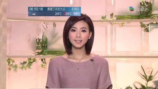 【前TVB新聞主播】現年38歲的周嘉儀(Venus)於TVB新聞部做了超長的時間,足足超過10年,由2005年才開始當主播,當時憑著甜美的外貌受到不少觀眾的關注