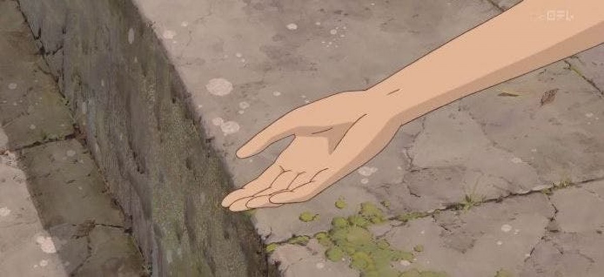 【千與千尋】當千尋與白龍離別而放手的一刻,就一直特寫在白龍的手部,從慢慢放下來至消失於鏡頭也用了5秒的時間。有影迷就把這解讀為「永別」的意思