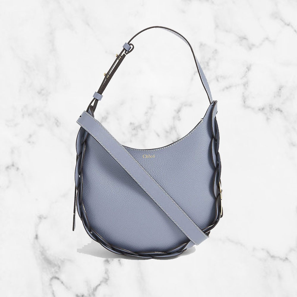 【名牌手袋外國網購】Chloé單肩包設計相當別緻，最令人驚喜的就是側邊的邊緣以幾何編織設計，盡顯優雅女性的魅力～