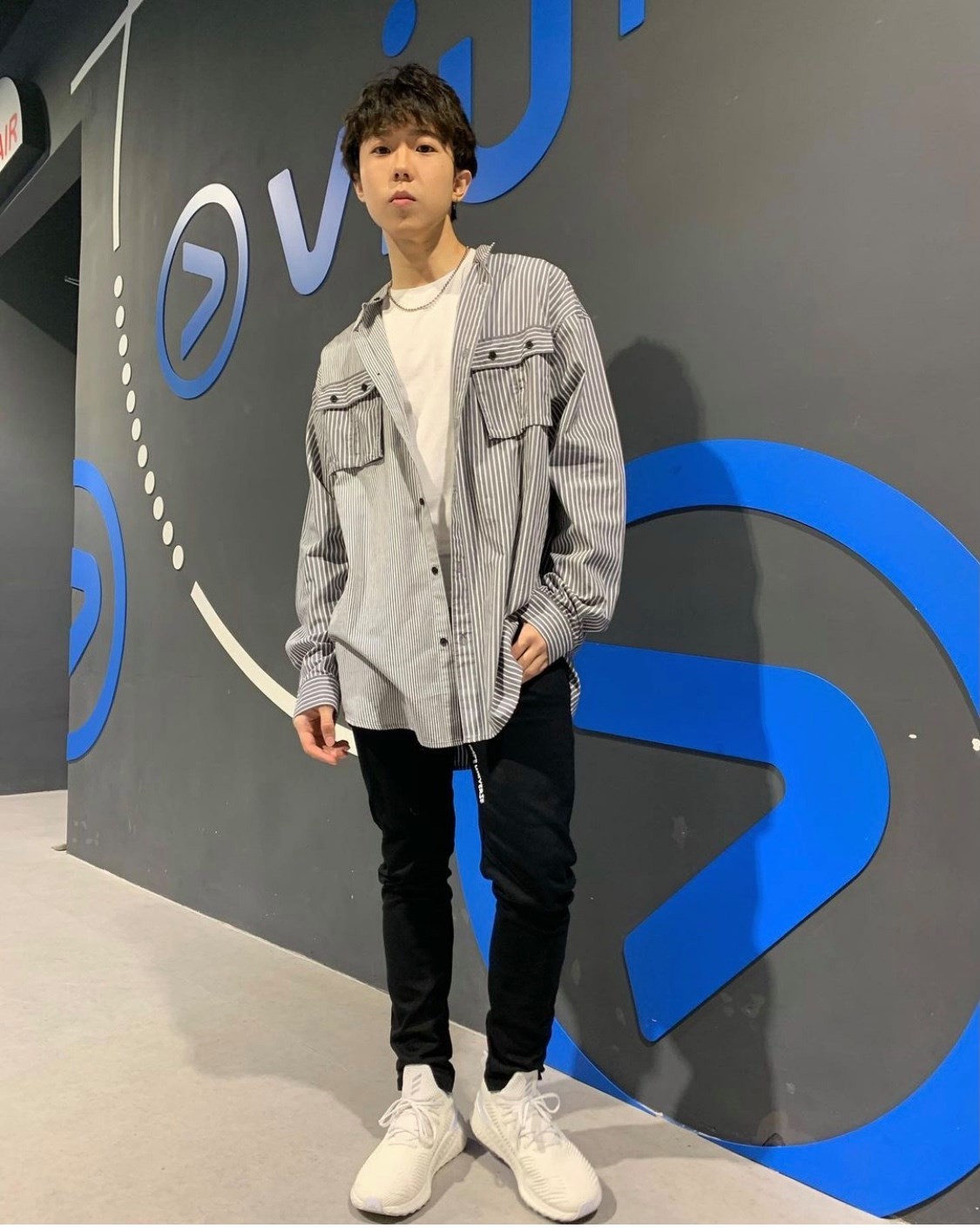 大海男兒再加上造星最年輕的Marco,他們又全部都是走韓風路線的男神,他們到底在節目中放不放得下他們的「偶像包袱」呢?