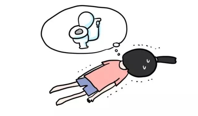 【女生日常私密】即使要去洗手間，也要忍到極限才會去，當去完洗手間又會小步跑回床上玩手機。