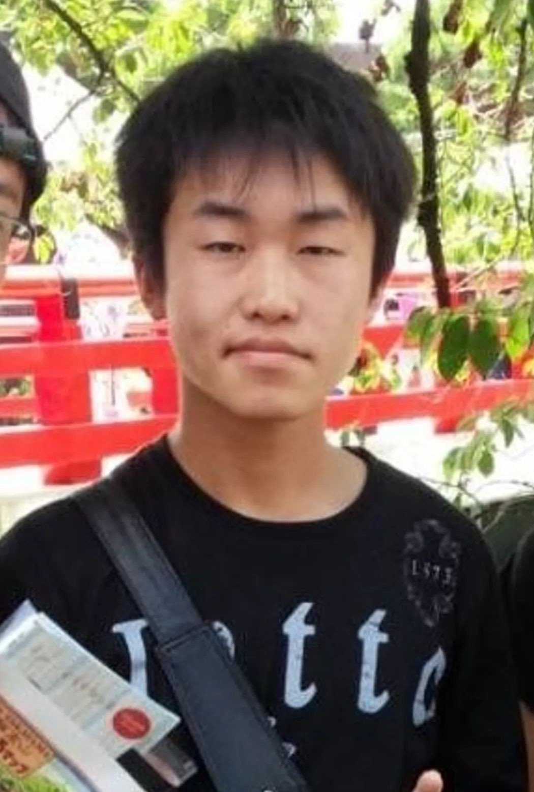 【偽娘整容】20歲日男「夏野きゅーり」早前就在Twitter分享了自己16歲時自拍的樣子,外表就是普通的男生,就是在街上看不會很起眼的小宅男模樣