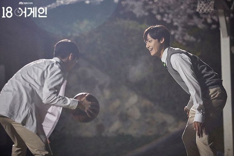 李到晛3在今年2020年終於主演《18 Again》,飾演一位意外回到18歲,然後到過去彌補過失和改變未來命運。劇中他再次穿著制服展現球技,「學弟」的活力陽光形象和燦爛的笑容俘獲無數少女心,劇集也大獲好評!
