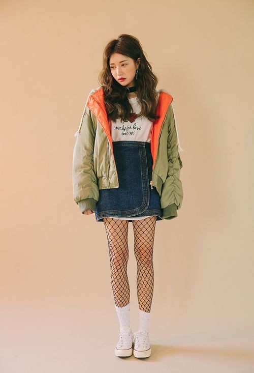 【女生穿搭】不論男、女生都會認同它是NG的穿搭吧(笑)~穿著魚網襪的女生應該走到那裏都很易成為大家的焦點所在