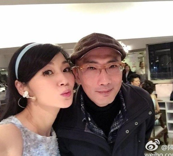 【藝人花名】萬綺雯即使已踏入50歲,但是保養得宜的她,在她臉上完全看不到愛的痕跡。
