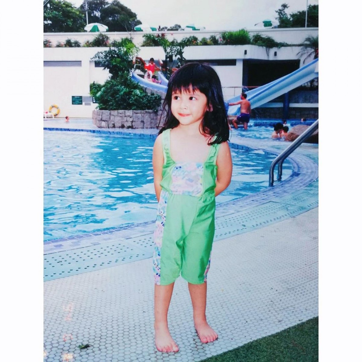 【陳凱琳】陳凱琳(Grace)自生了兩個仔仔後,都多了分享她的日常家庭生活照,有時亦會找回自己小時候的相片與仔仔做對比