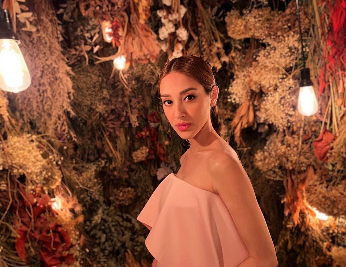 【陳凱琳】雖然多年來陳凱琳都被指與其父母以及親姊姊陳凱晴的長相差距甚大,但是她也表示過自己並非混血兒,而父母更是純正的中國人~