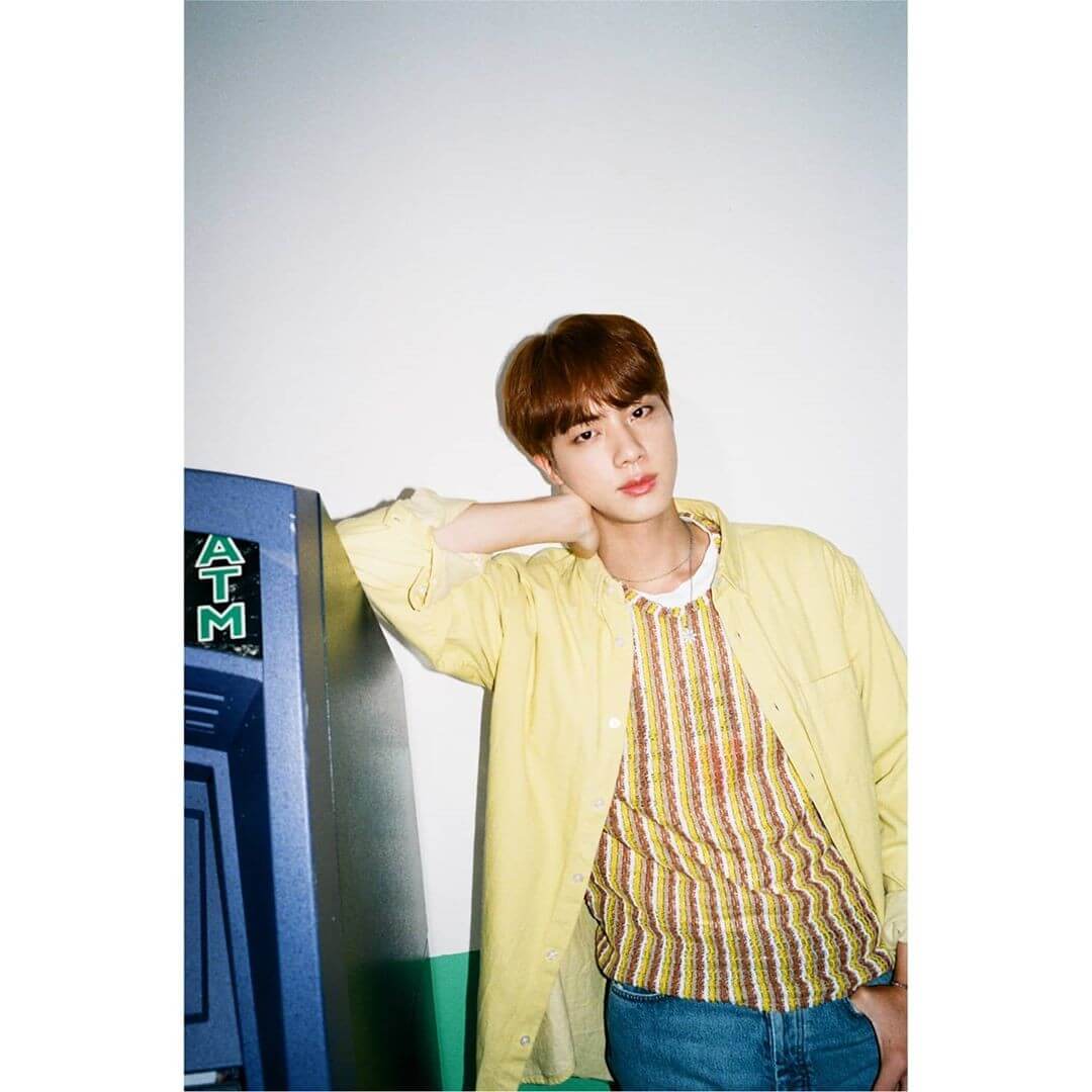 BTS JIN真人超專業兼長得帥