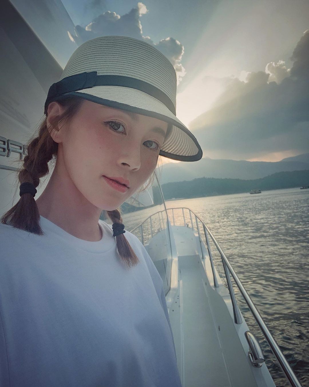 【鄧麗欣傅穎不和】