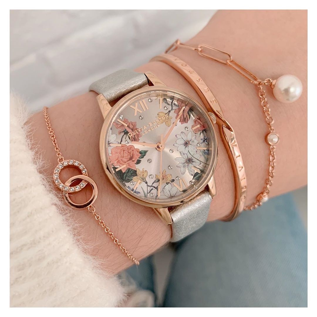 以手繪錶盤打造最新「Sparkle Florals花卉」系列