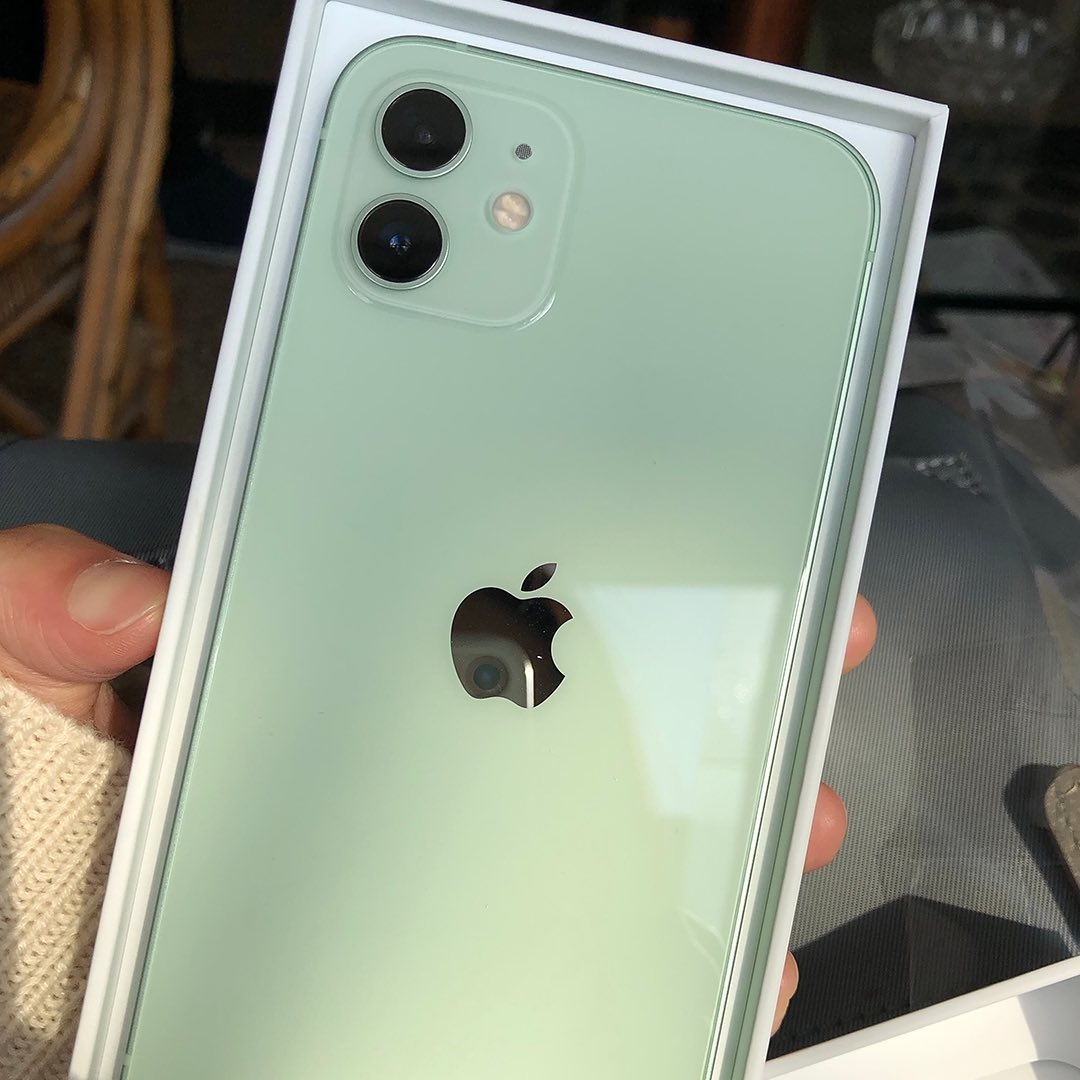 Iphone12綠色 琉璃感淡綠掀熱話 淡雅綠ｘ方正金屬包邊 網友大讚 靚過藍色 Girlstyle 女生日常