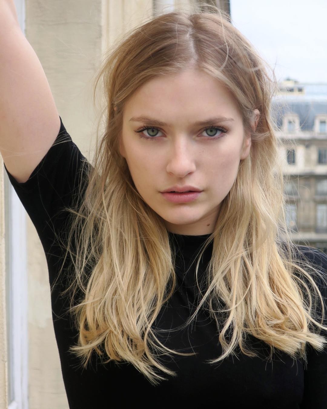 而《Emilly In Paris》正正是她登上國際舞臺的第一部劇集。