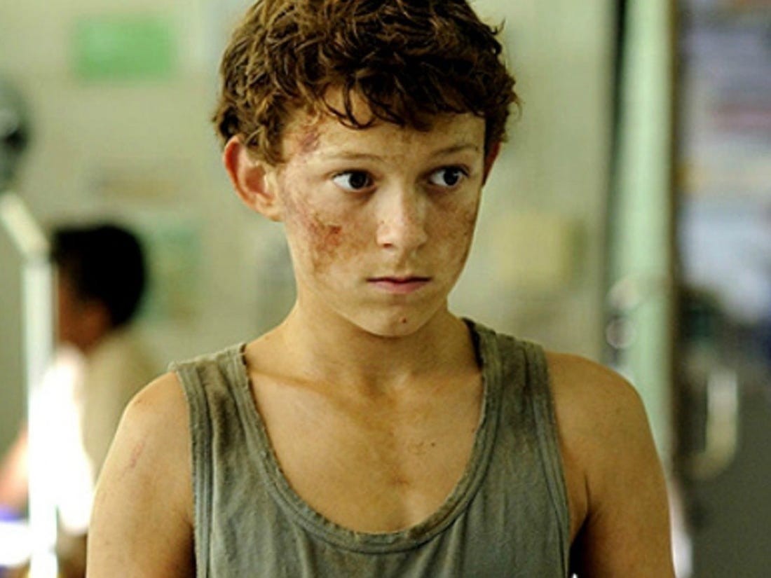 不過其實童星出身的 Tom Holland,雖然年紀小小,但小時候已經伙拍大卡士巨星拍攝電影《浩劫奇蹟》(The Impossible)