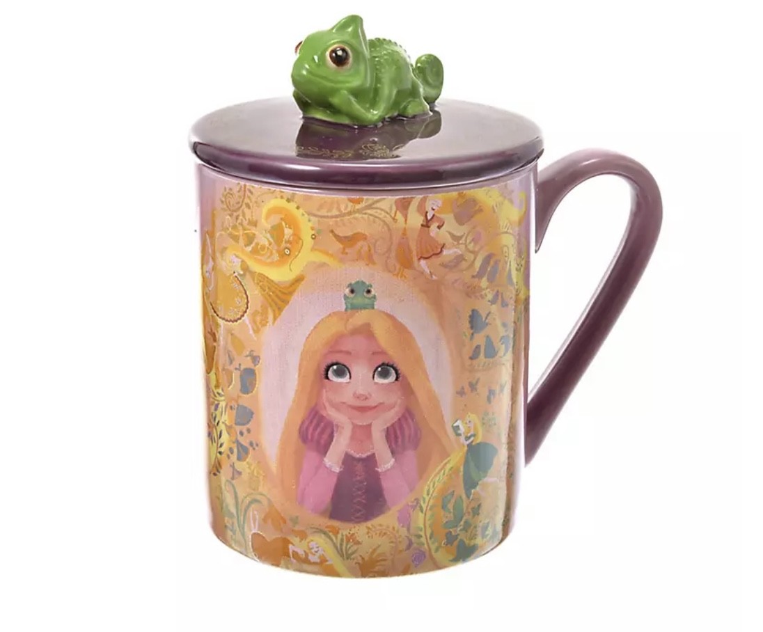 Tangled10週年16另外還有超可愛的杯子,小蜥蜴會在杯蓋坐著喔~