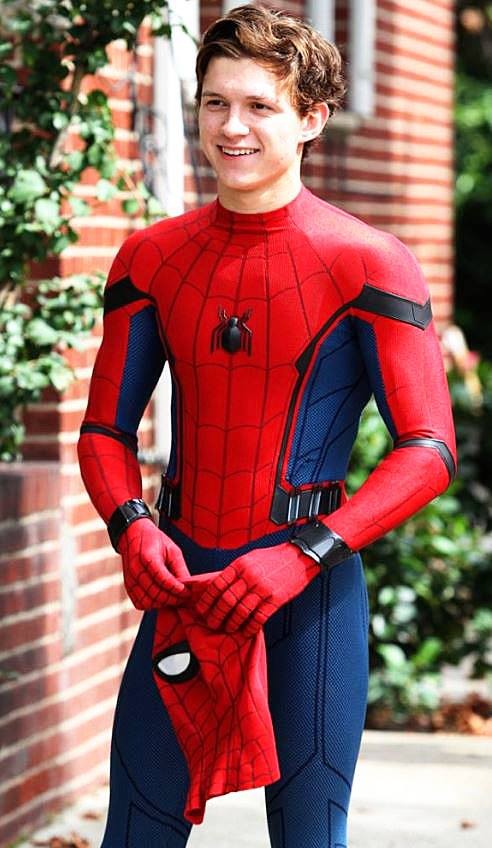 不過大家對 Tom Holland 的印象還是停留在那位像小屁孩的 Spider-Man 嗎