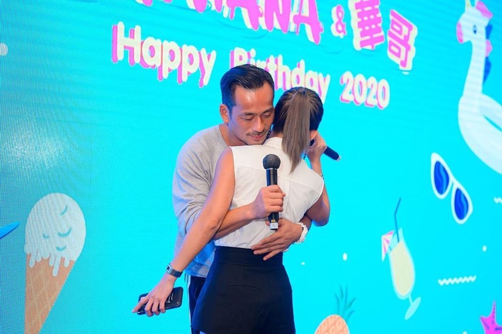 此甜蜜的回覆也證明了「洗米嫂」可是超聽老公的說話~難怪當年洗米華都說:「周太只得一個」。