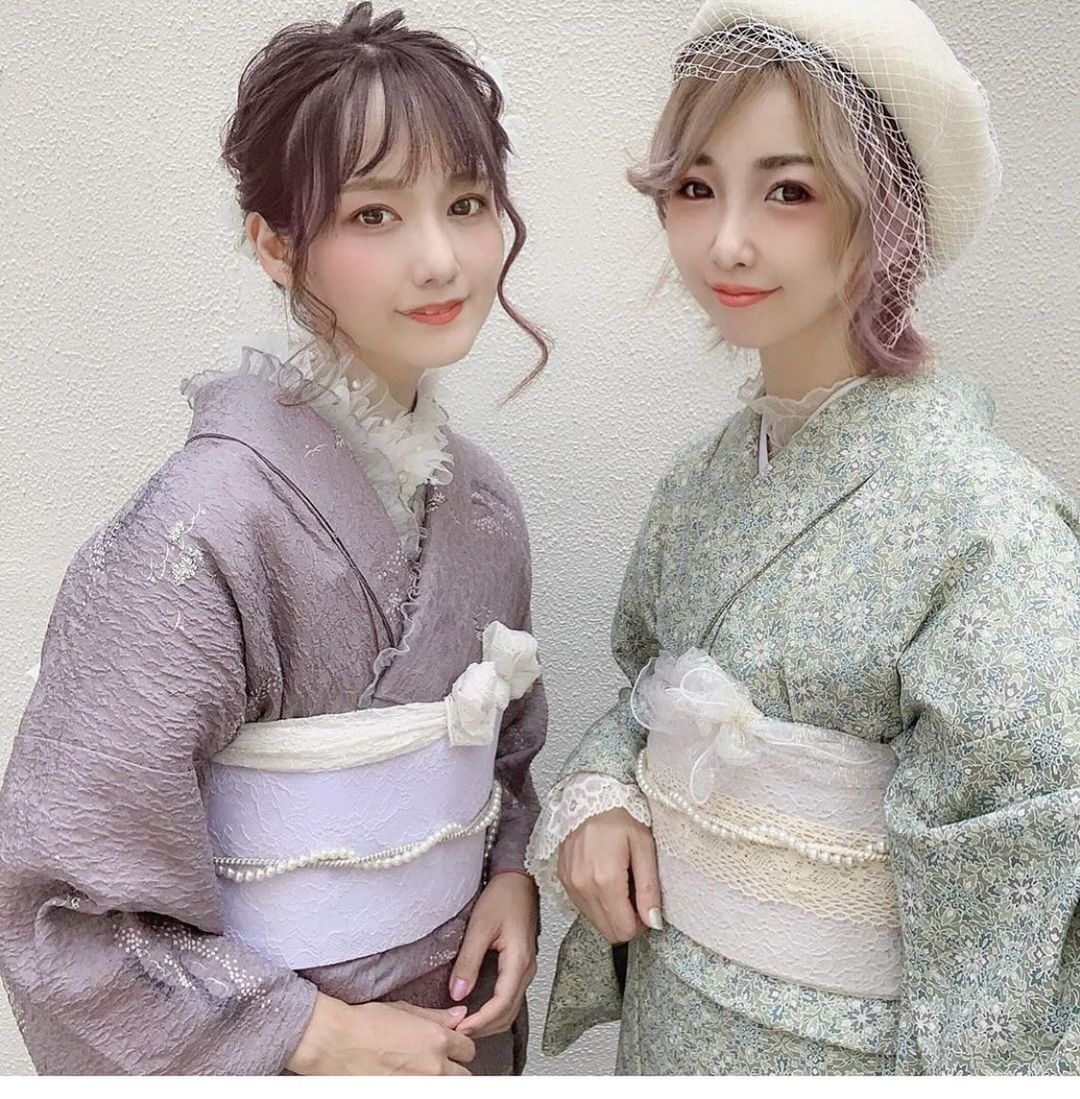 「洋風和服」的另一吸引之處在於獨特的圖紋以及用色