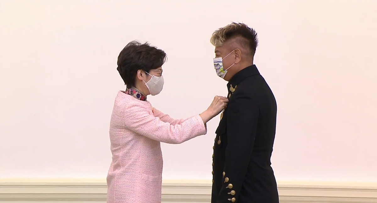 為表揚香港各界人士每年對社會作出的貢獻,香港政府都會於禮賓府隆重舉行授勳儀式