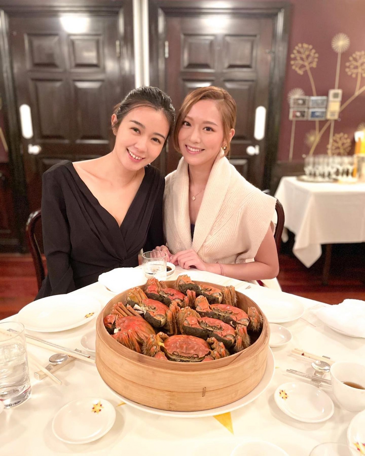 麥明詩新緋聞男友係飛機師?月薪達6位數高大靚仔完勝林作