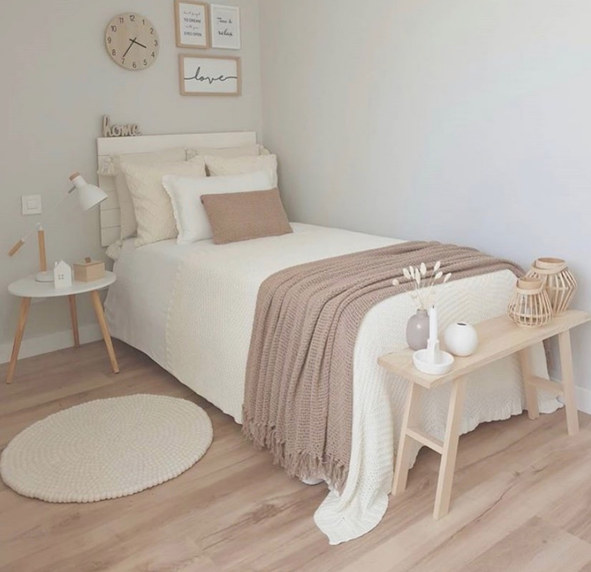 小編就會分享一系列的「奶油白」家居佈置範本