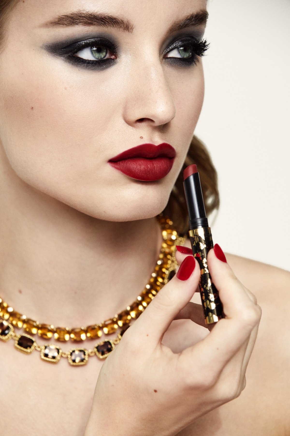 Passionlips 一共推出了 16 款絕美色調