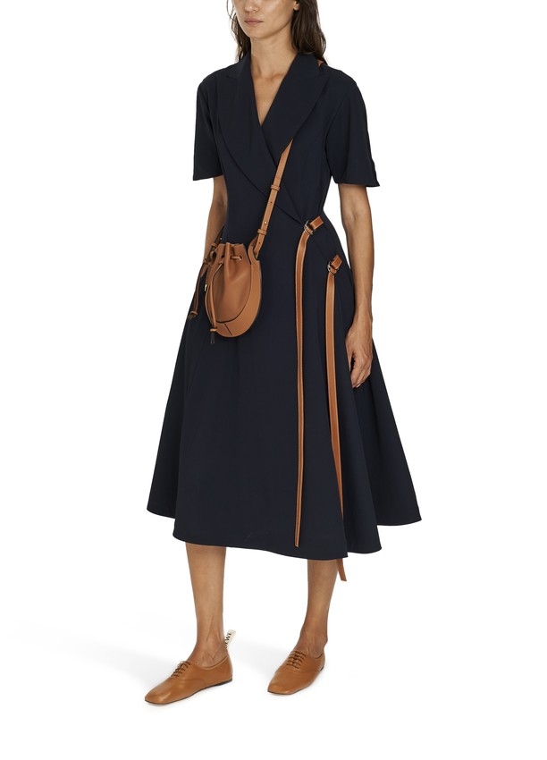 LOEWE Horseshoe small bag HK$13,100 優惠價HK$9694