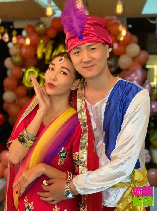 雖然她表示收到禮物很開心,也表示已經習慣生日工作,言每次生日均獲重金禮聘開工,但是對比起往年的生日,差別甚大。李彩華離婚