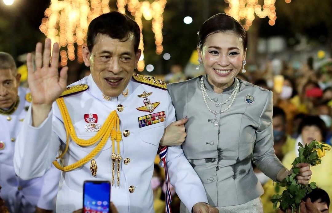 身為正印皇后的素提達,對於詩妮娜這顆眼中釘早已看不順眼