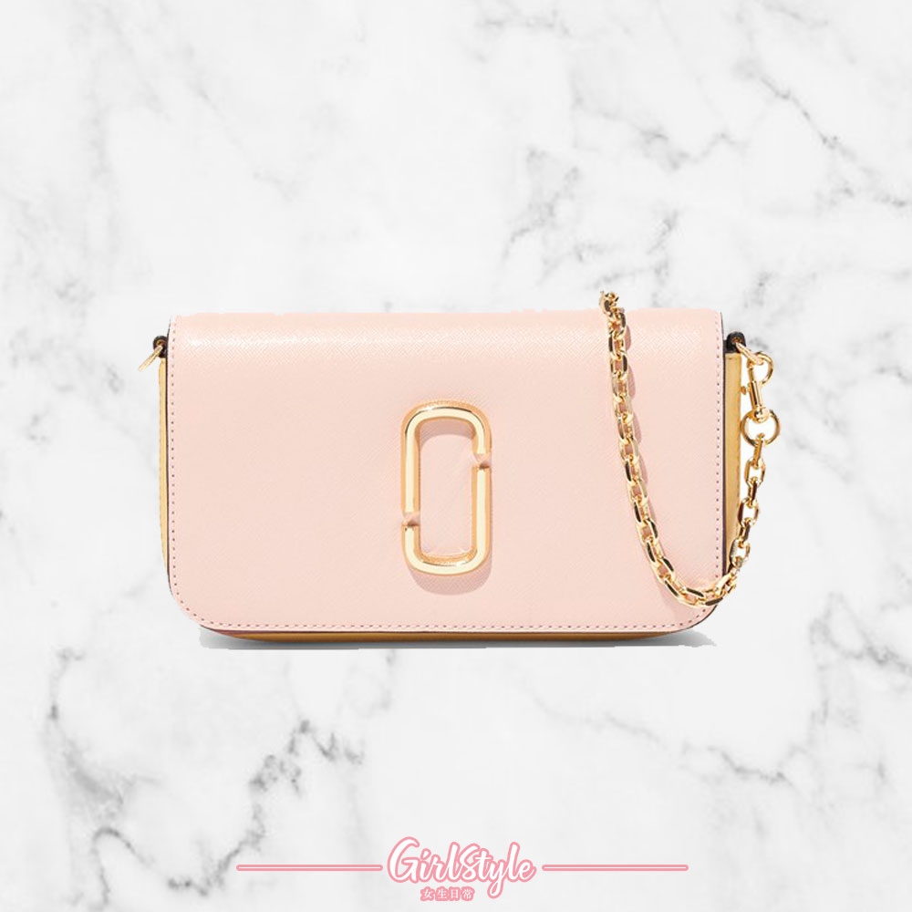 【24s名牌手袋Black Friday2020】Marc Jacobs已是幾十年的時尚品牌,曾經被LVMH集團購入,藉著LV的強大勢力開始進一步發展自己的品牌