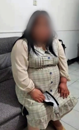 【網戀騙局】女網民在與內地男「網戀」的時期,更同時與多兩名男子同樣是「網戀」的狀態,最終一並騙了三男超過40萬人民幣(約港幣47萬),現時女網民因干犯詐騙罪而被拘捕。
