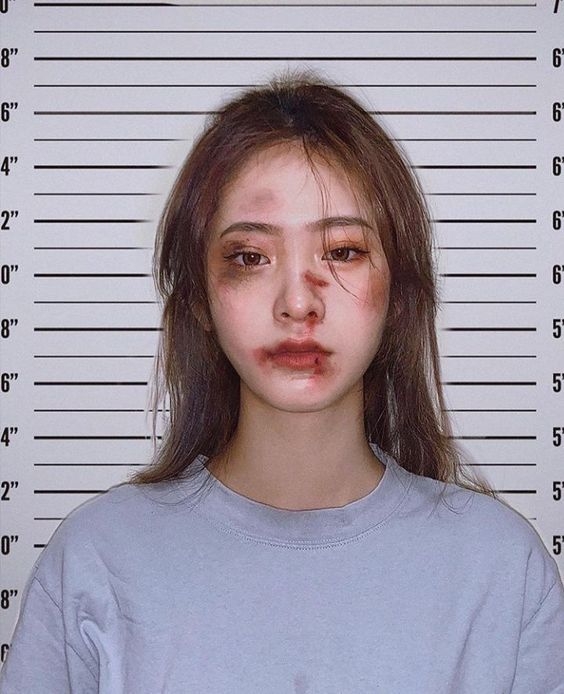6. 感覺就像有個治不好的刀傷固定每個月都發炎一次,但是每次都奇跡地活下來了。