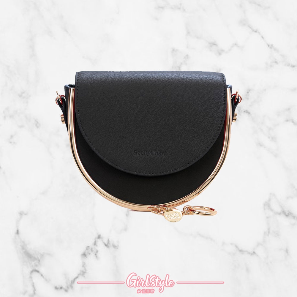 【名牌手袋Black Friday2020】近年See by Cholé都是相當有名氣,相信不少人都知道它是Chloé的親民版副線,所以在設計的款式上都會較貼近Chloé的感覺