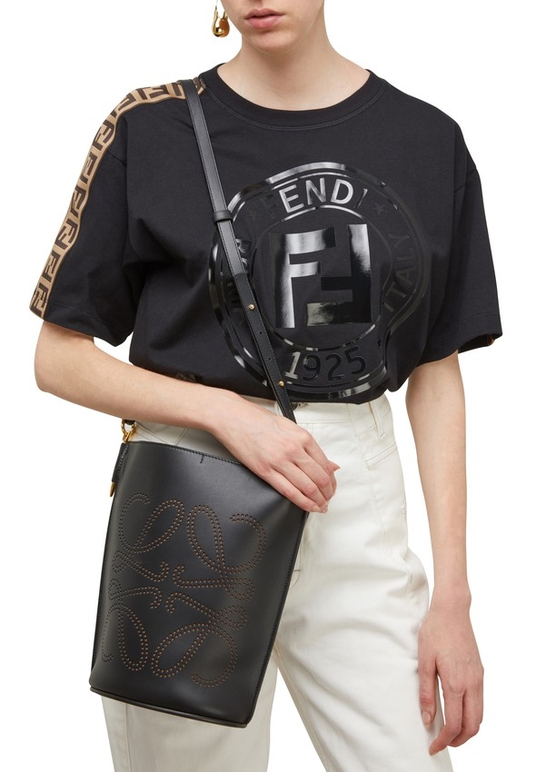 LOEWE Gate Anagram bucket bag HK$14,550 優惠價HK$10767