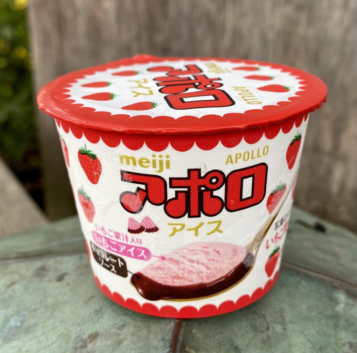 日本明治推出阿波羅草莓朱古力雪糕/酸甜草莓雪糕加香濃朱古醬