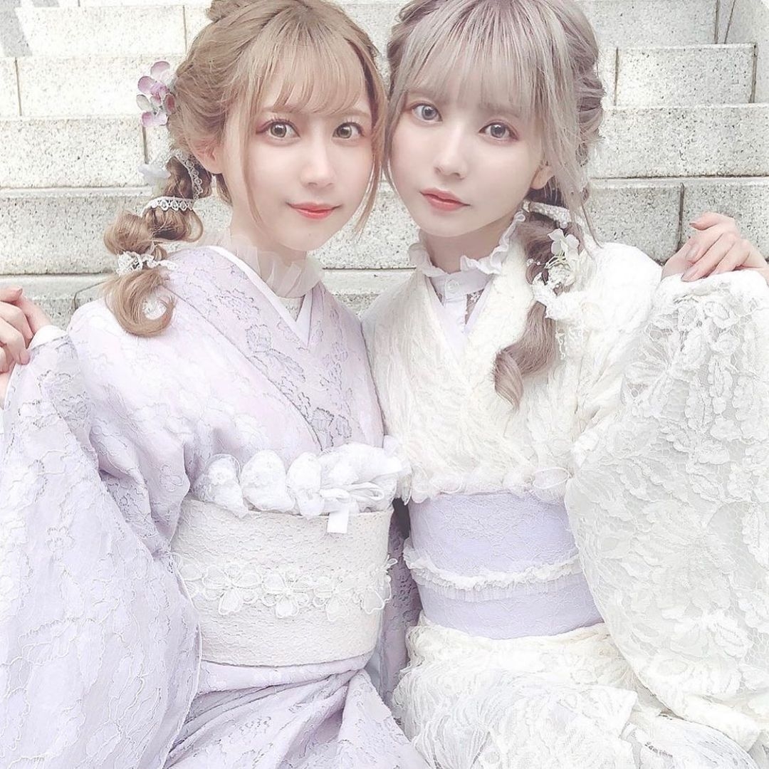 甚至有一些「洋風和服」將傳統的絲綢改成蕾絲製成