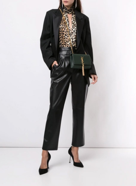 Saint Laurent logo-plaque cross-body bag HK$15,400 8折HK$12,320